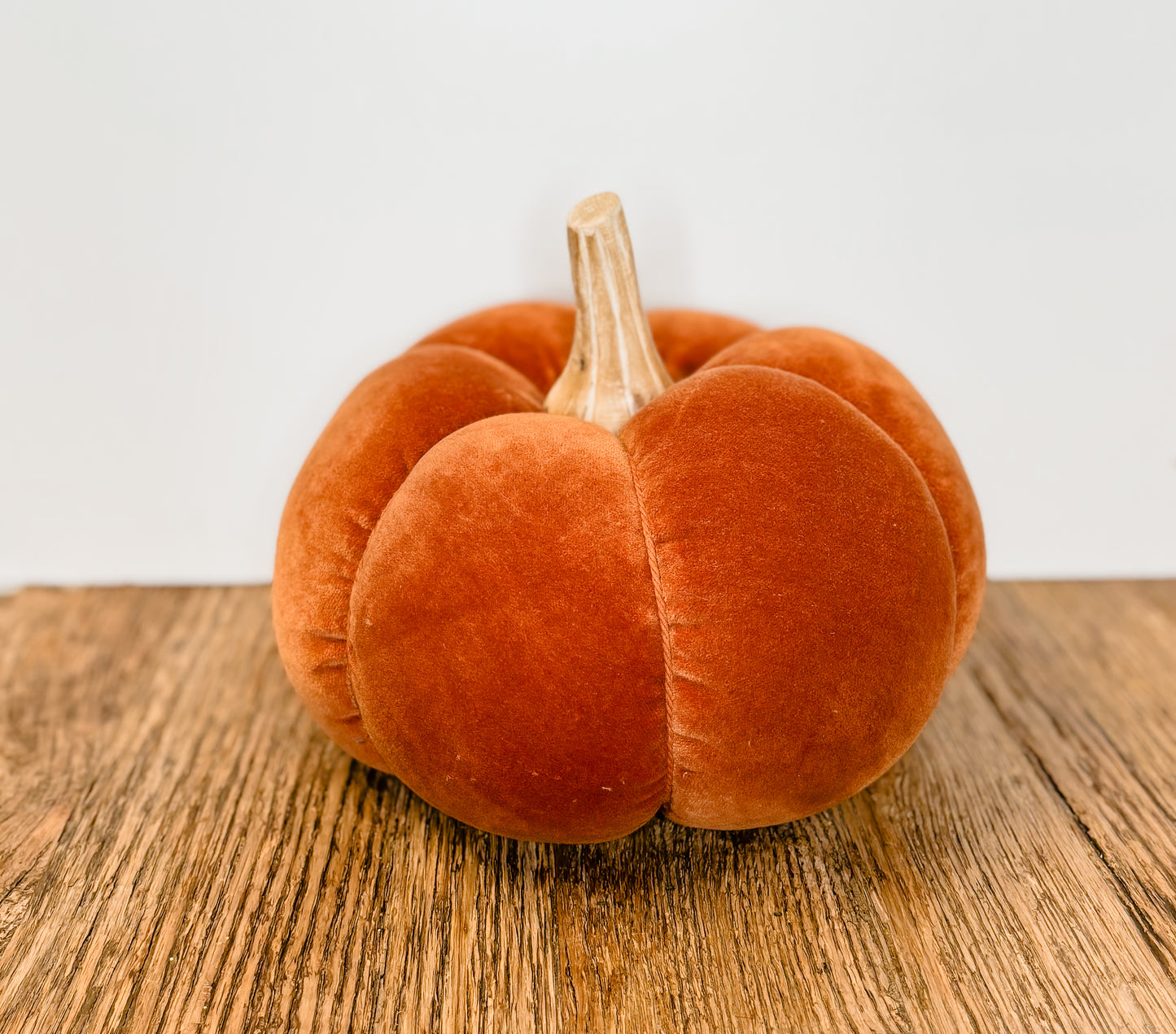 9.5 Inch Rust Velvet Pumpkin