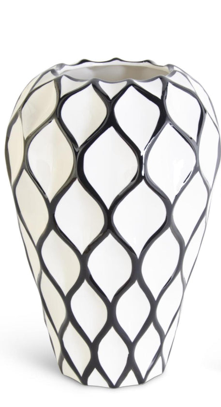 13.25” White w Bl Dia Pattern Ceramic Vase