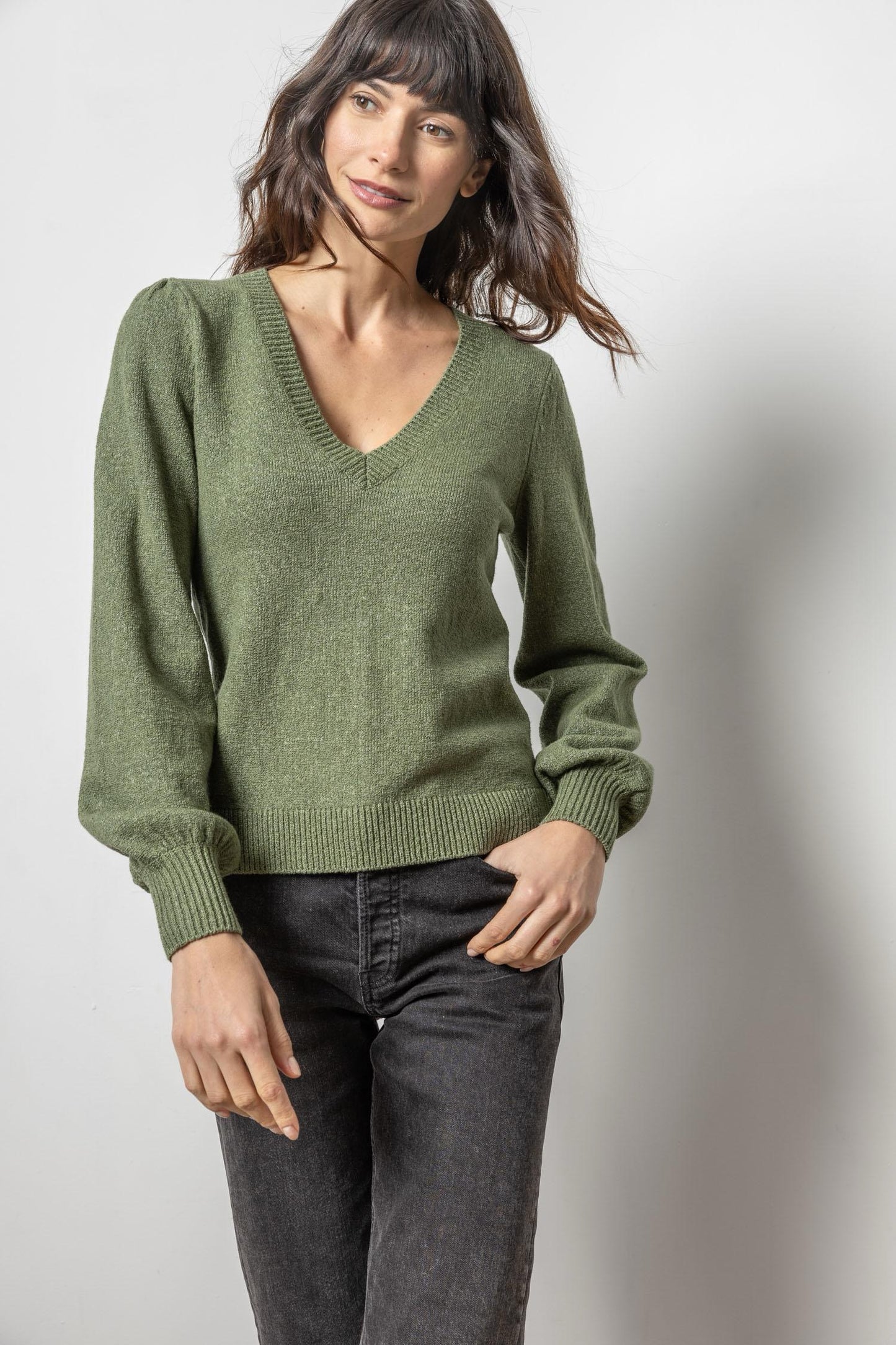 V-Neck Sweater- wintergreen